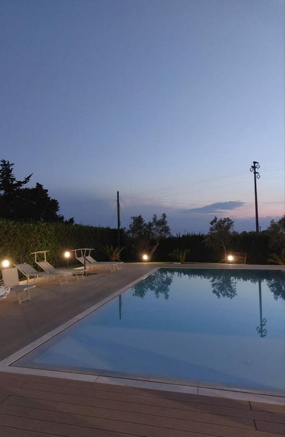 Villa Minerva Family Relais Алецио Экстерьер фото